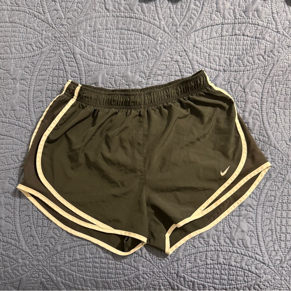 Nike Women's Grey Athletic Shorts - Picture 1 of 3